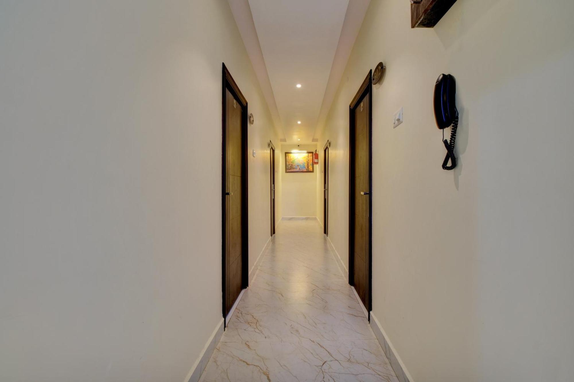 Collection O Hotel Mango Tree Khammam Buitenkant foto